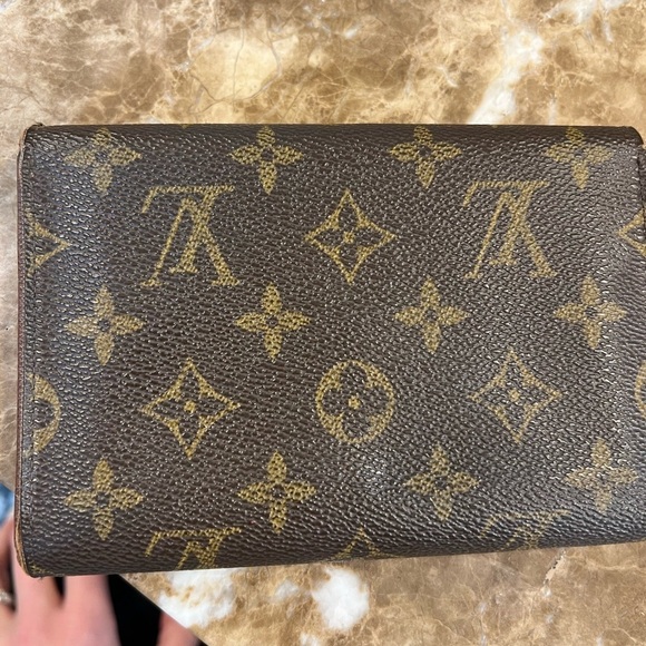 Authentic Louis Vuitton Trifold wallet - Picture 7 of 8